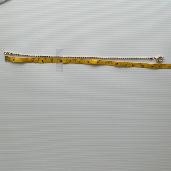 Gold Tone Necklace 17 inches - Picture 2 of 2